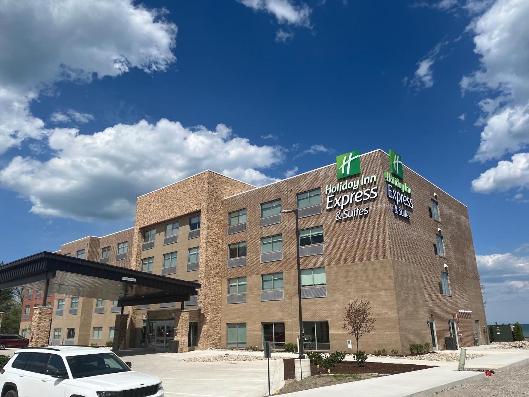Holiday Inn Express & Suites Oscoda By Ihg מראה חיצוני תמונה